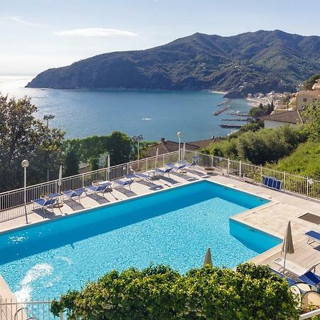 Appartamenti Enrica With Amazing View Монеглия Екстериор снимка