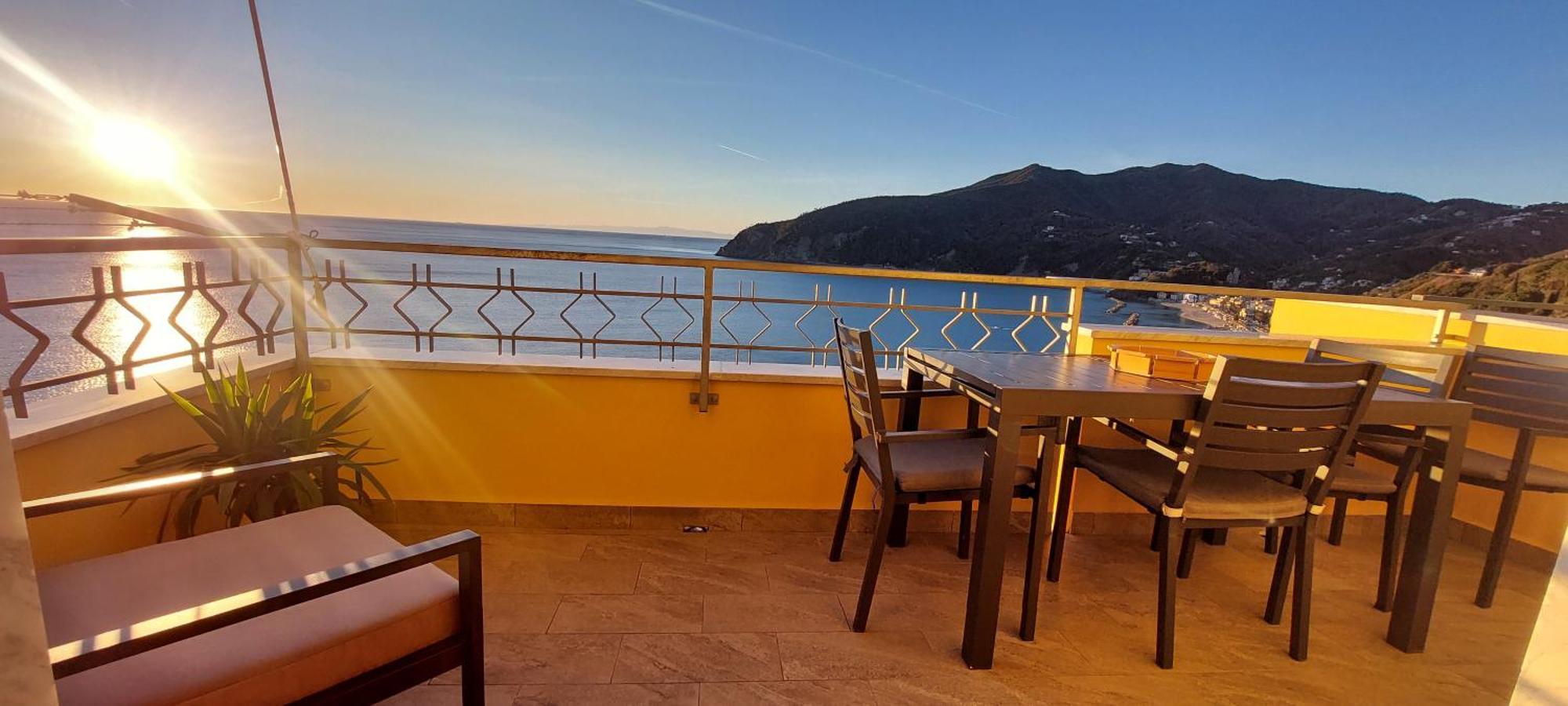 Appartamenti Enrica With Amazing View Монеглия Екстериор снимка